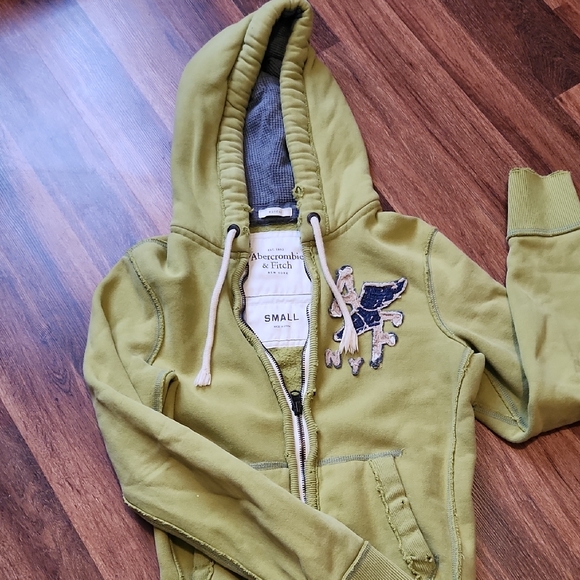 Abercrombie & Fitch Other - Abercrombie & Fitch Green Jacket with Embroidered Design